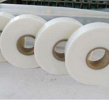 Good Waterproof PE Clear Color Heat Shrink Film Roll untuk botol dan kemasan makanan